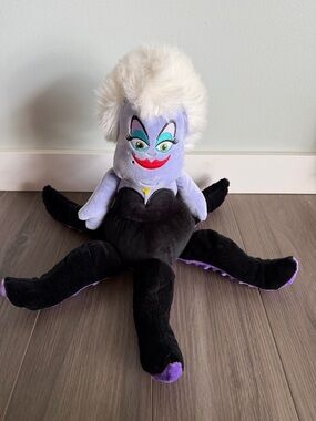 Ursula Scentsy buddy